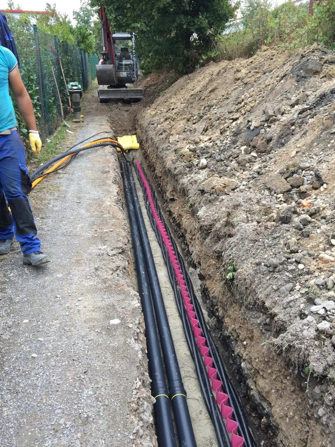 Sümbül, Verlegung von Mittelspannungskabel für Strom 