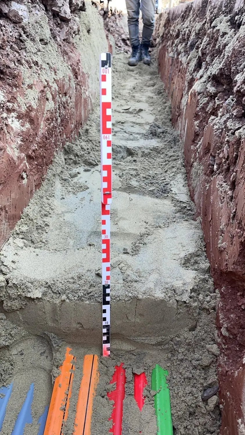 Sümbül, Verlegung von Strom und Gas